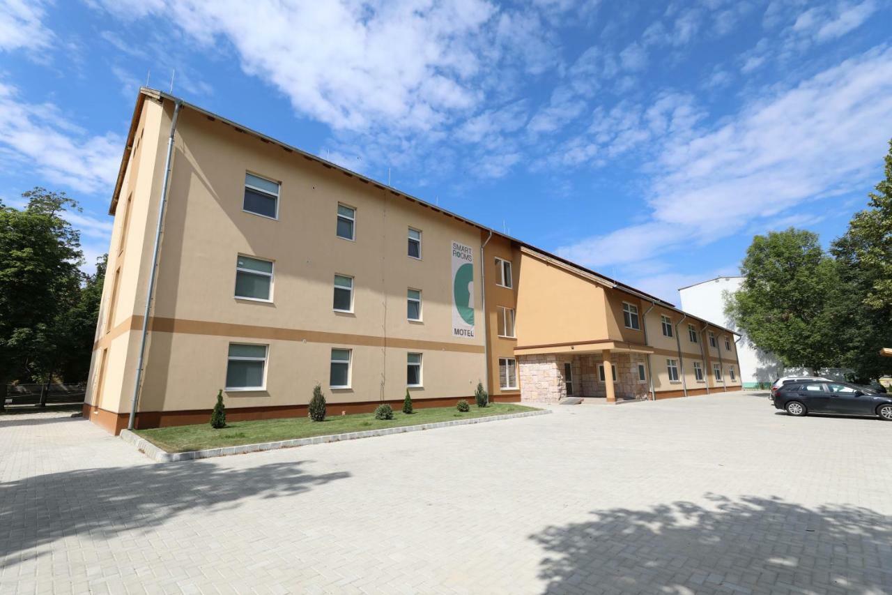 Smart Rooms Szekesfehervar Exterior photo