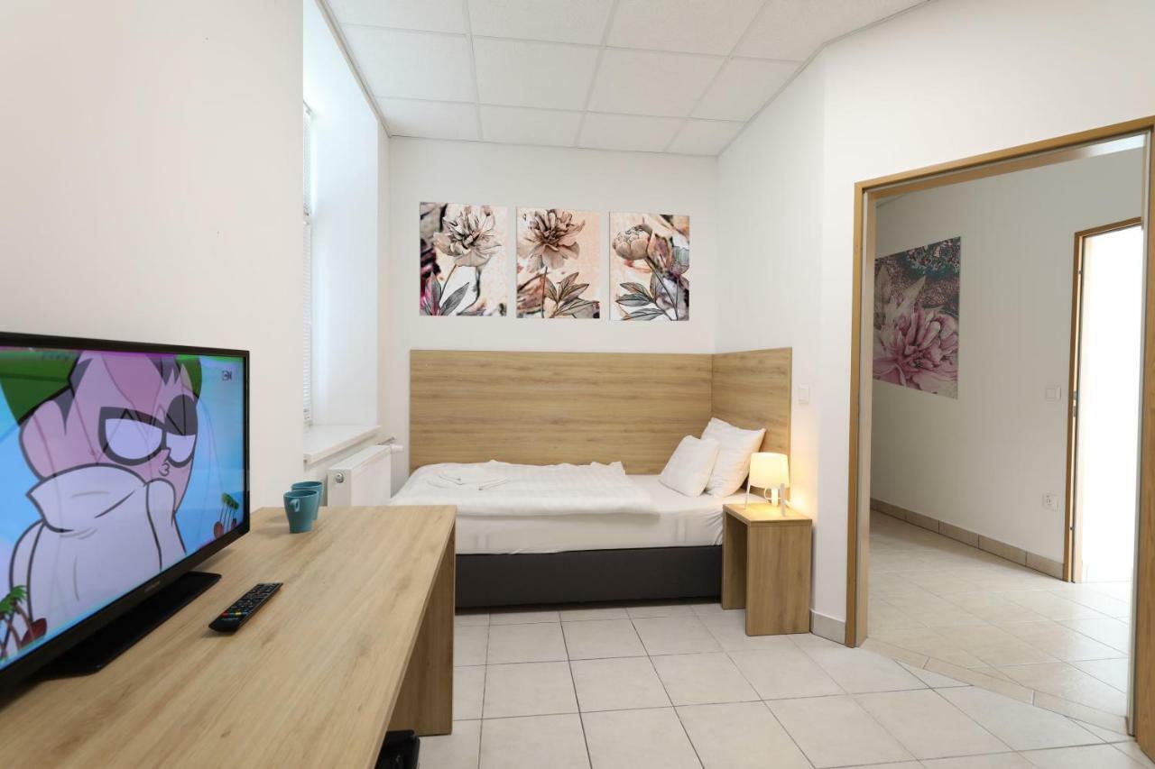 Smart Rooms Szekesfehervar Exterior photo